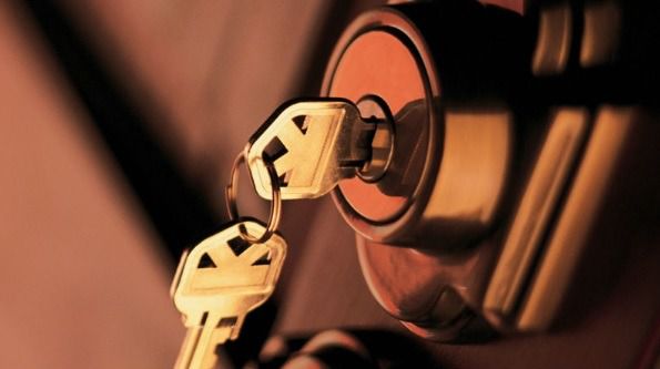 5 consejos esenciales para saber antes de contratar a un cerrajero 1 5 consejos esenciales para saber antes de contratar a un cerrajero