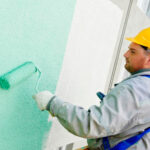 Consejos para Contratar a un Pintor de Casas Confiable