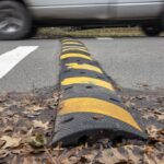 Cómo instalar Unimat Traffic Speed Bumps para mejorar la seguridad